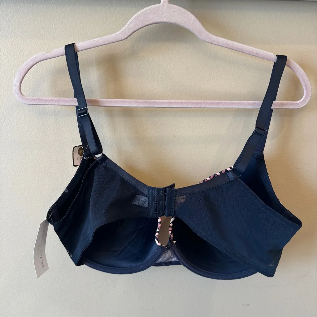 Pink and Blue Zigzag Patterned Bra 40D T-shirt bra Adrienne Vitadinni NWT - Image 3