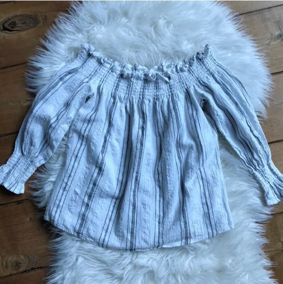 Socialite Off-the-shoulder Top - Image 2