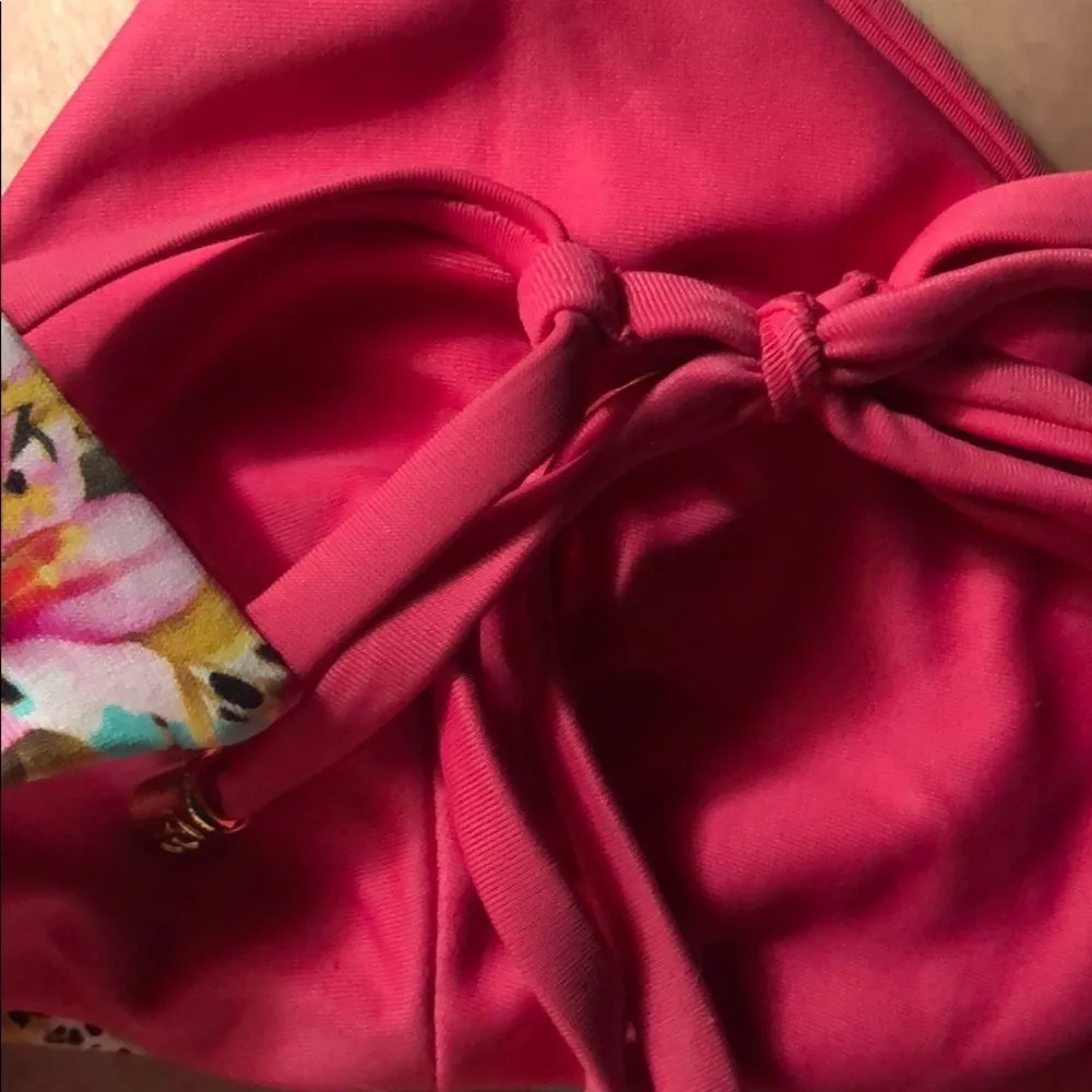 Beach Bunny Hot Tropic Adjustable Bikini Top - Image 5