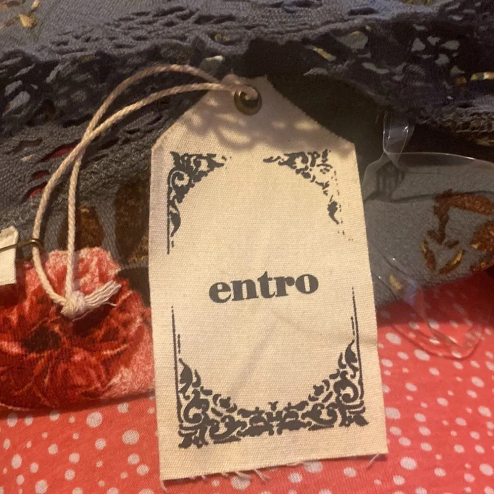 NWT entro grey kimono bell sleeve grey floral cardigan L - Image 11