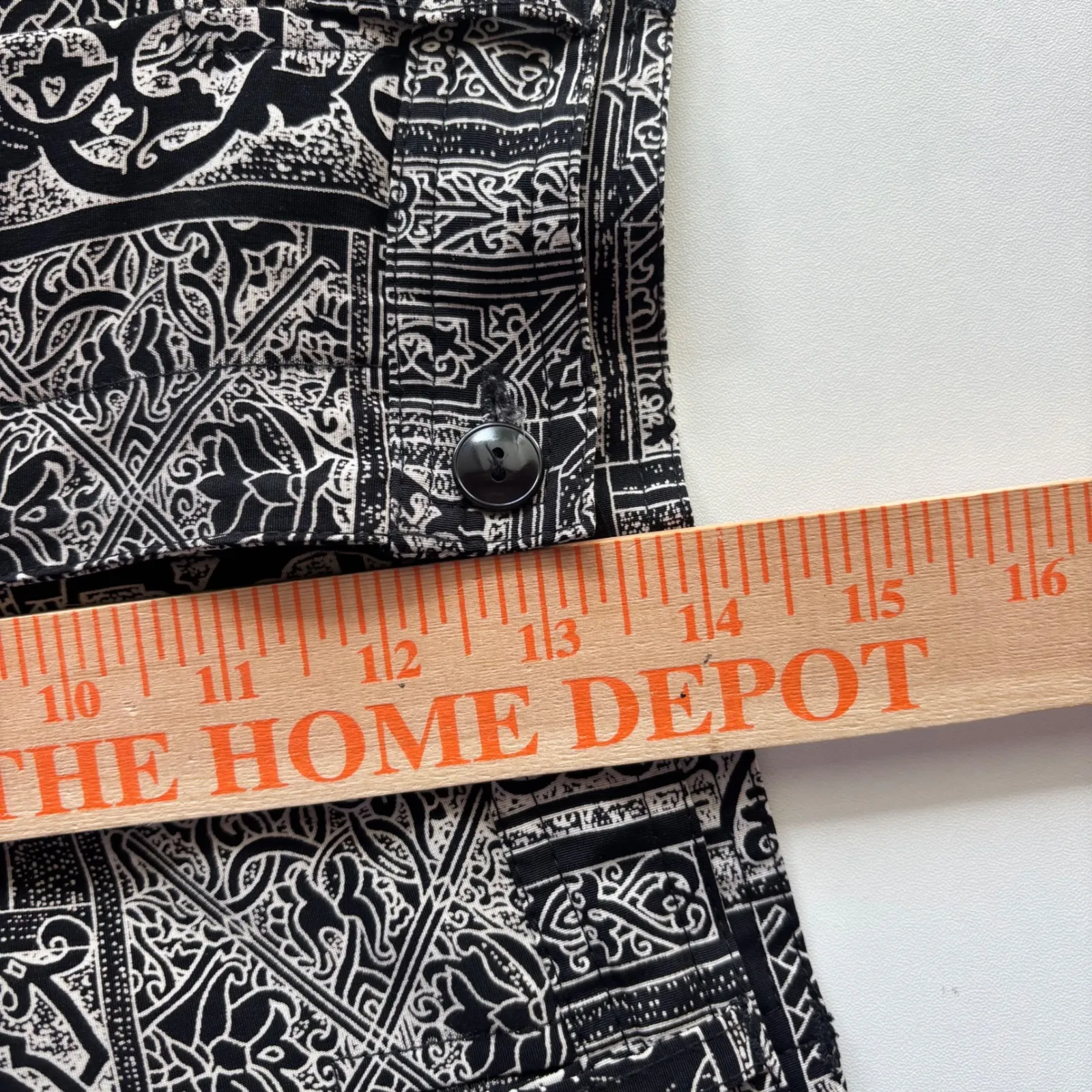 VTG‎ Bette & Court Women's Size 6 Golf Shorts Black White Geometric Print - Image 3