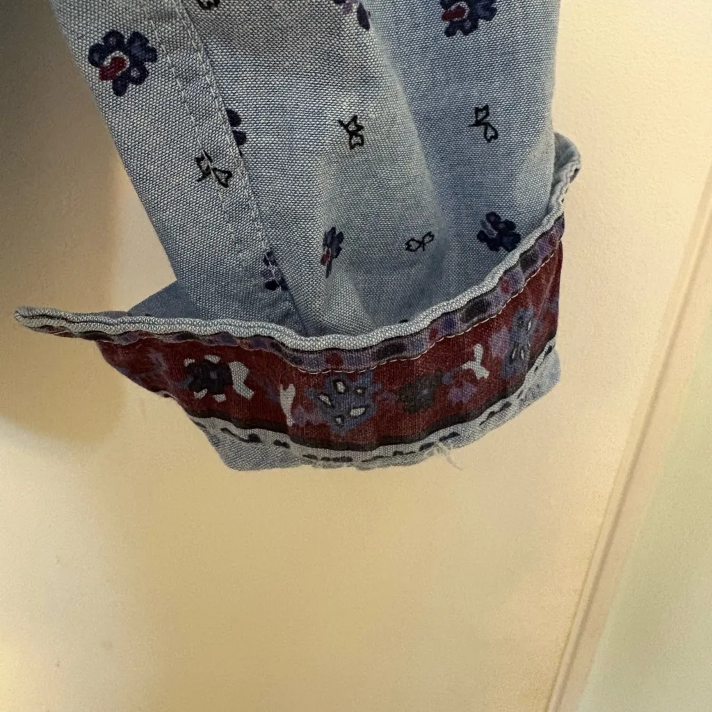 Vintage LL Bean Women’s Floral Patterned Blue Button Up Shirt Sz 10 100% Cotton - Image 4