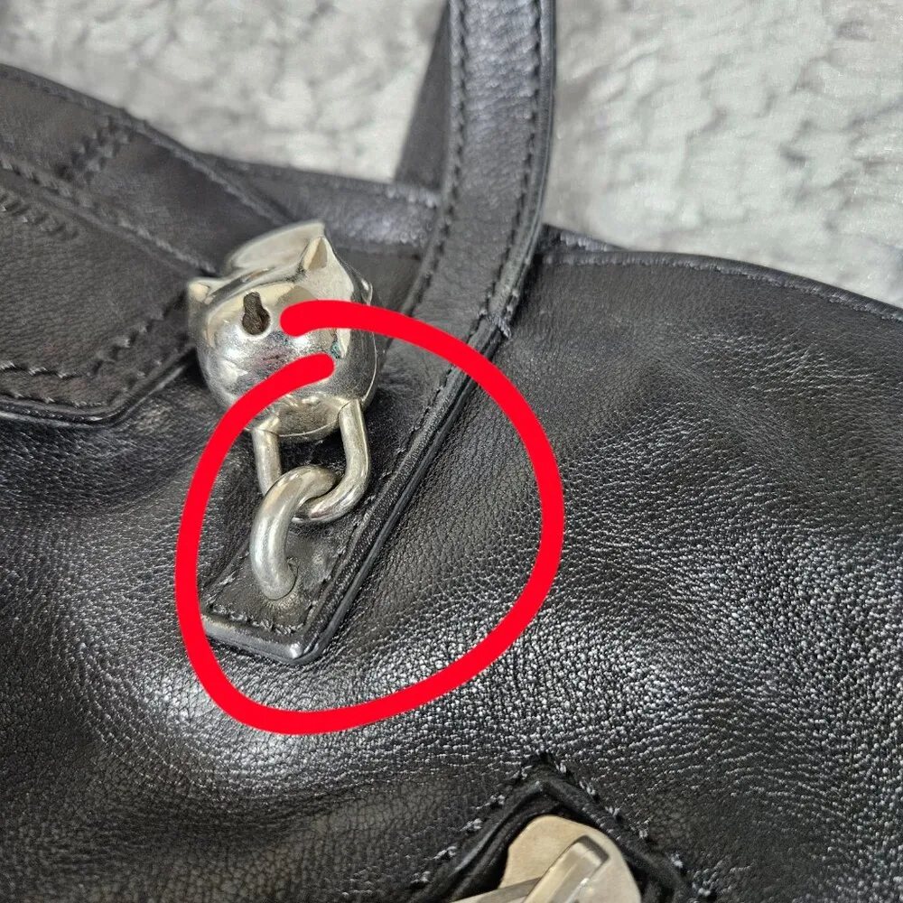 READ Alexander McQueen Leather Skull Padlock Zip Around Biker Bag Black - Image 11