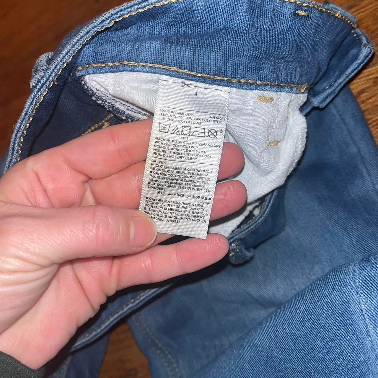 Old Navy Rockstar Super Skinny High Rise 24/7 sculpt Jeans - Image 3