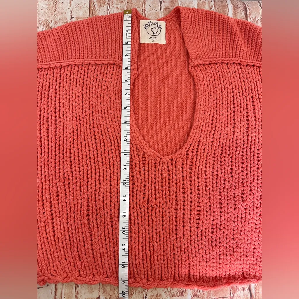 Free People Vibrant Cropped Coral V-Neck Sweater in Watermelon Smile size Large - Image 8