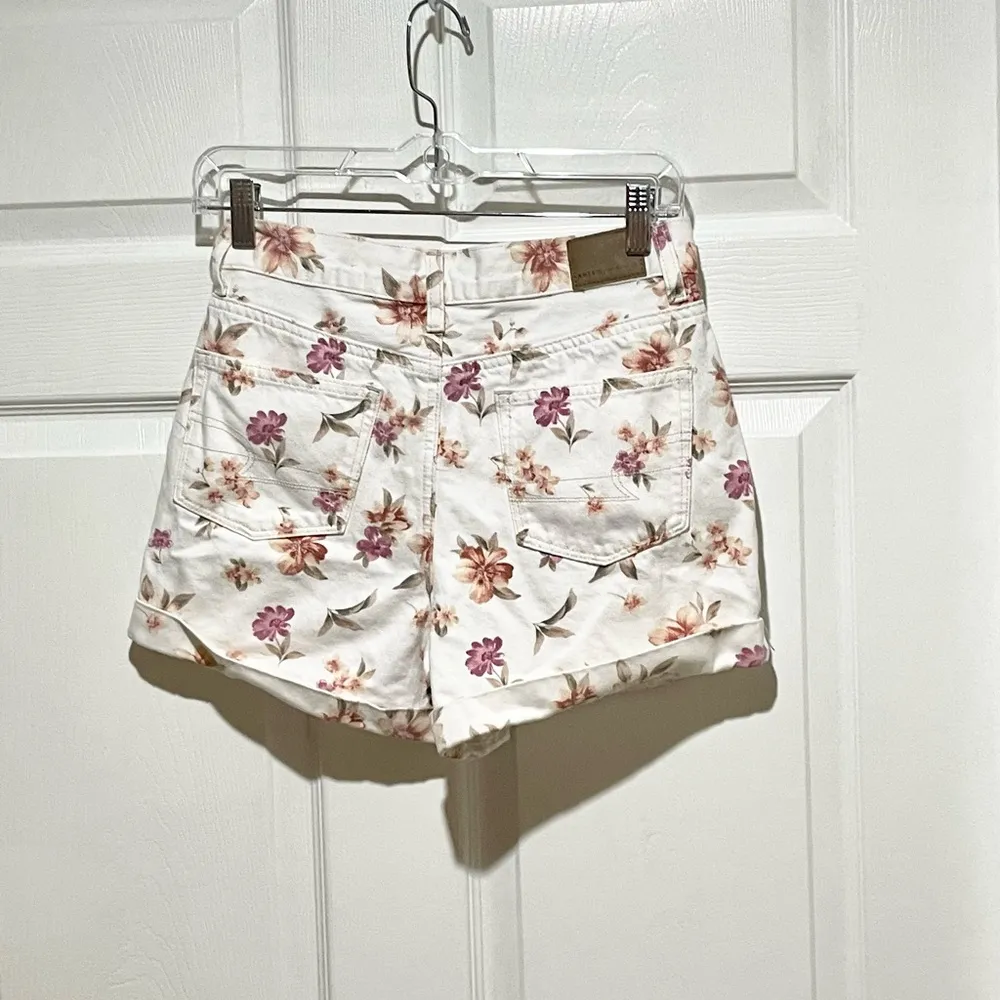 American Eagle Floral Print Denim Mom Shorts - Image 3