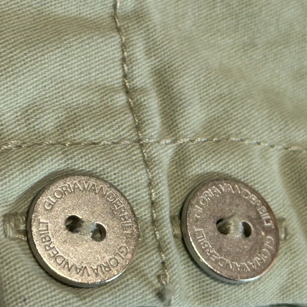 Gloria Vanderbilt Mint Green Buttoned Shorts Size 14 - Image 4