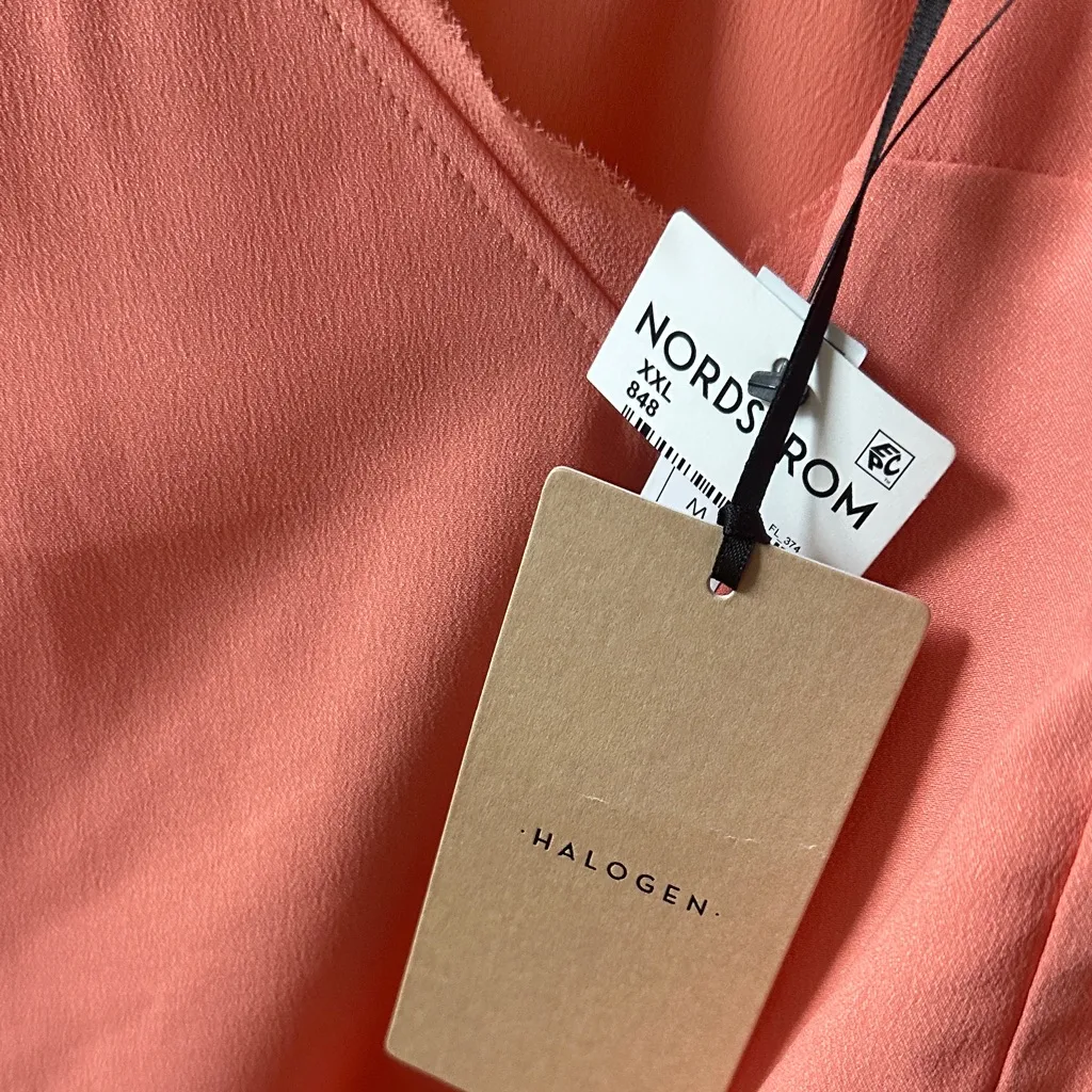 Halogen Raw Edge Tank in Coral Apple - Image 6