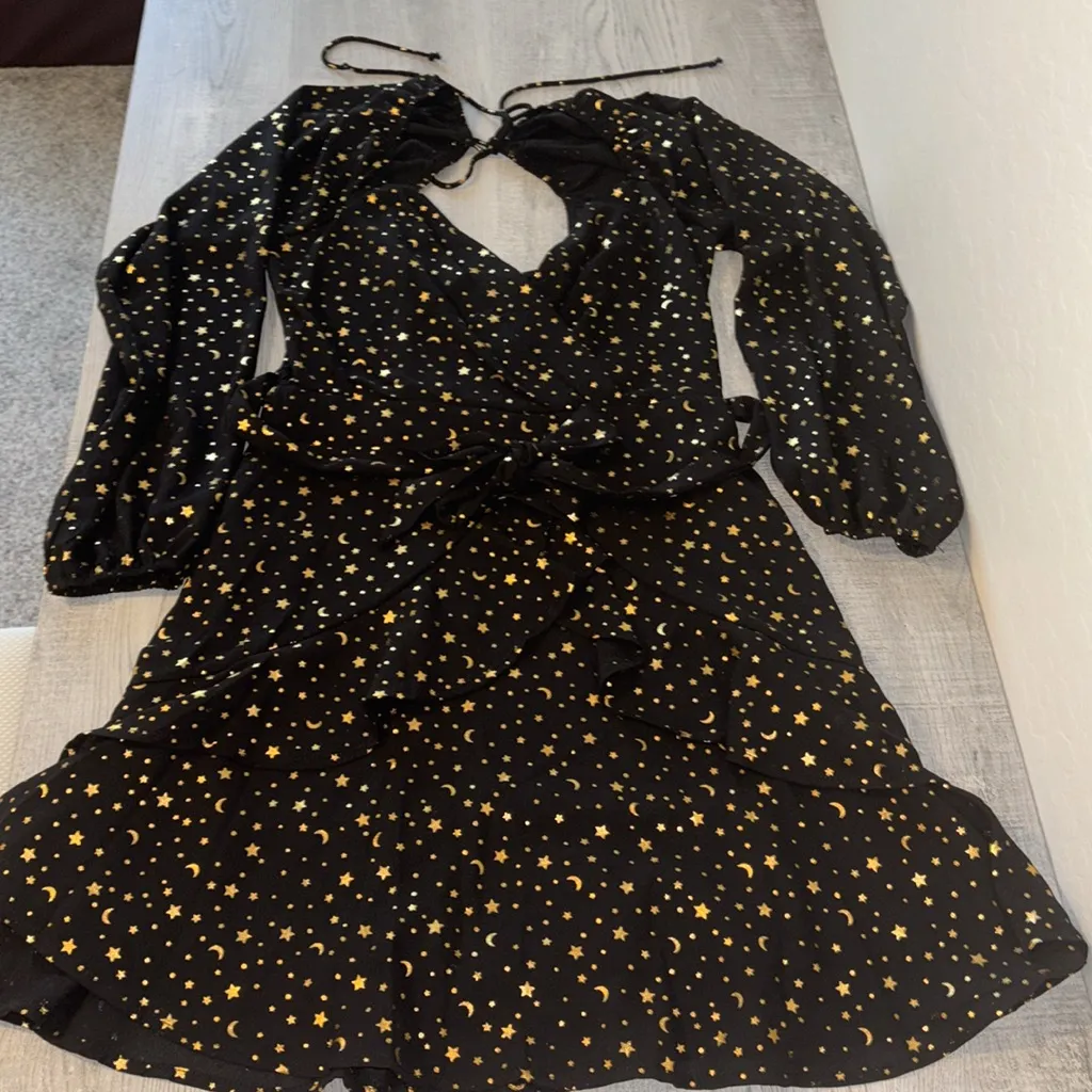 Black Dress with Gold Star Pattern - Image 5