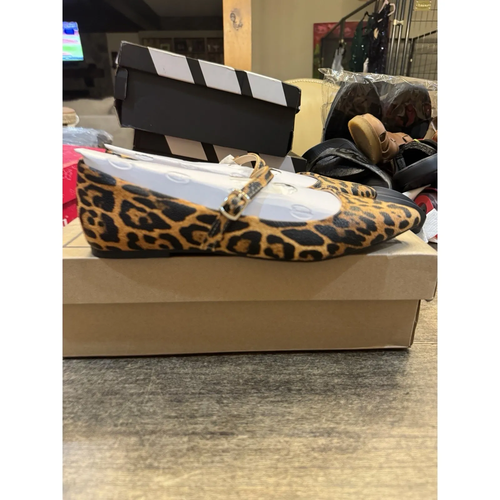 MIA Aviba Pointy Toe Flats in‎ Leopard Mary Jane Size 7.5 - Image 2