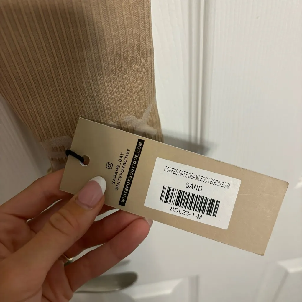 White fox Coffee Date Seamless Leggings Sand MWT - Image 4