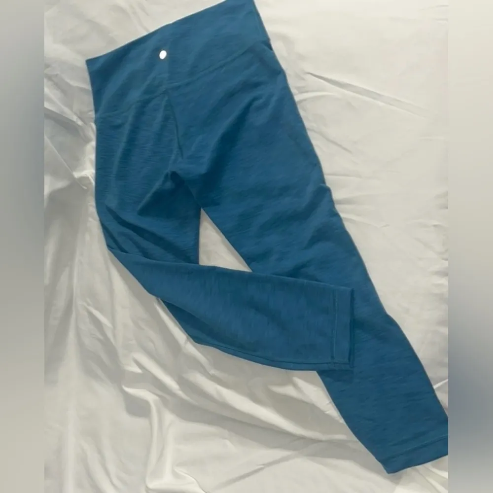 lululemon leggings size 8 - Image 3
