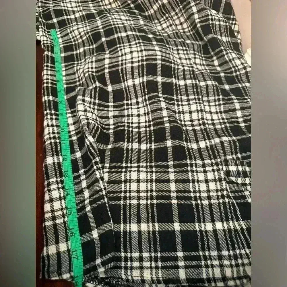 Black and White Plaid Oversized Button Down Shirt Size L - Image 6