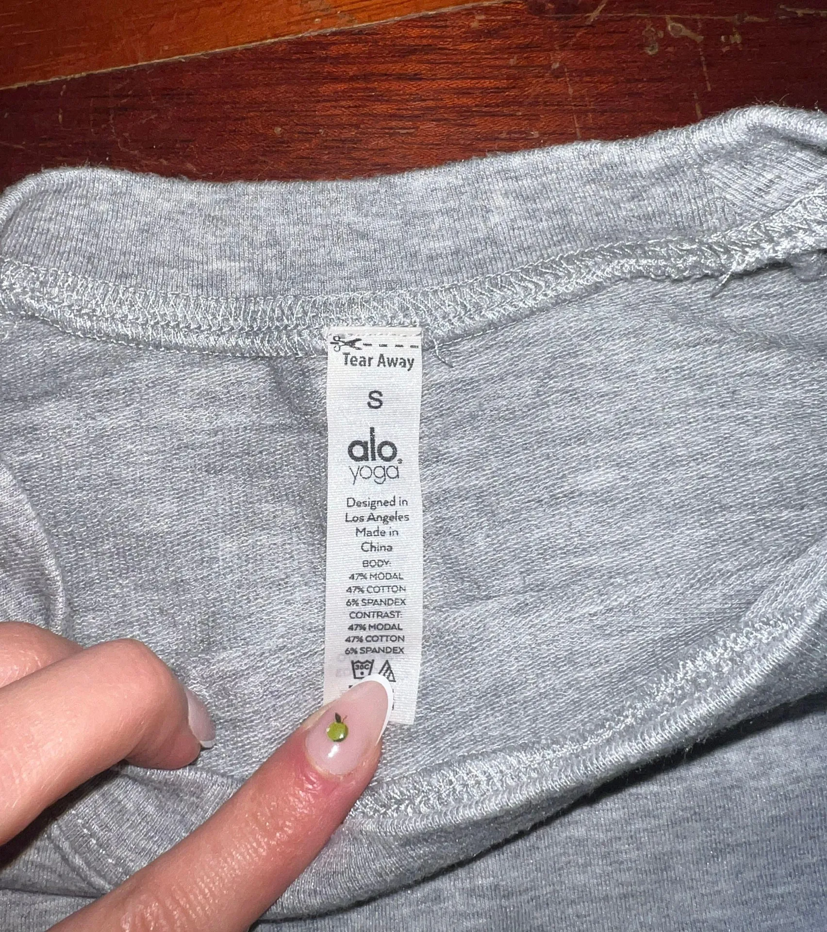 Cropped Sweatshirt - Image 3