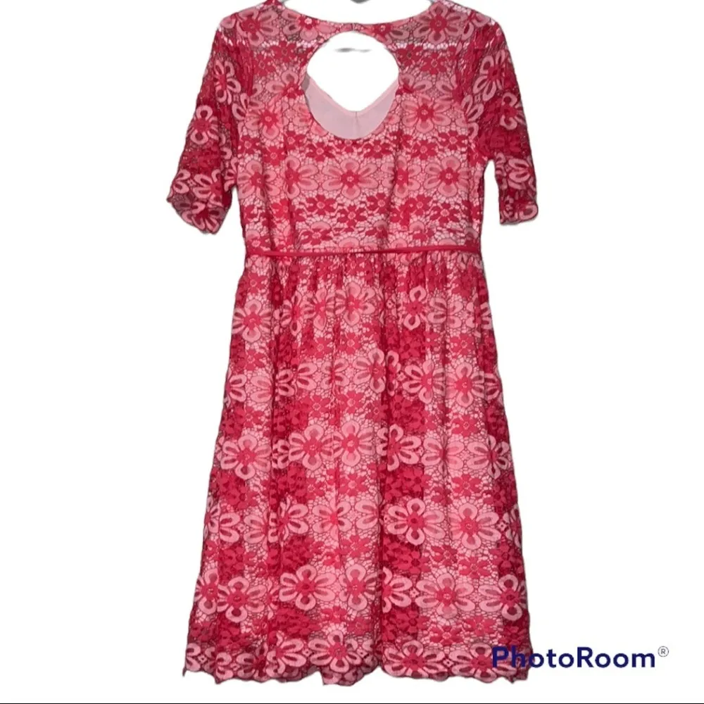 Motherhood Maternity large lace v - Image 2