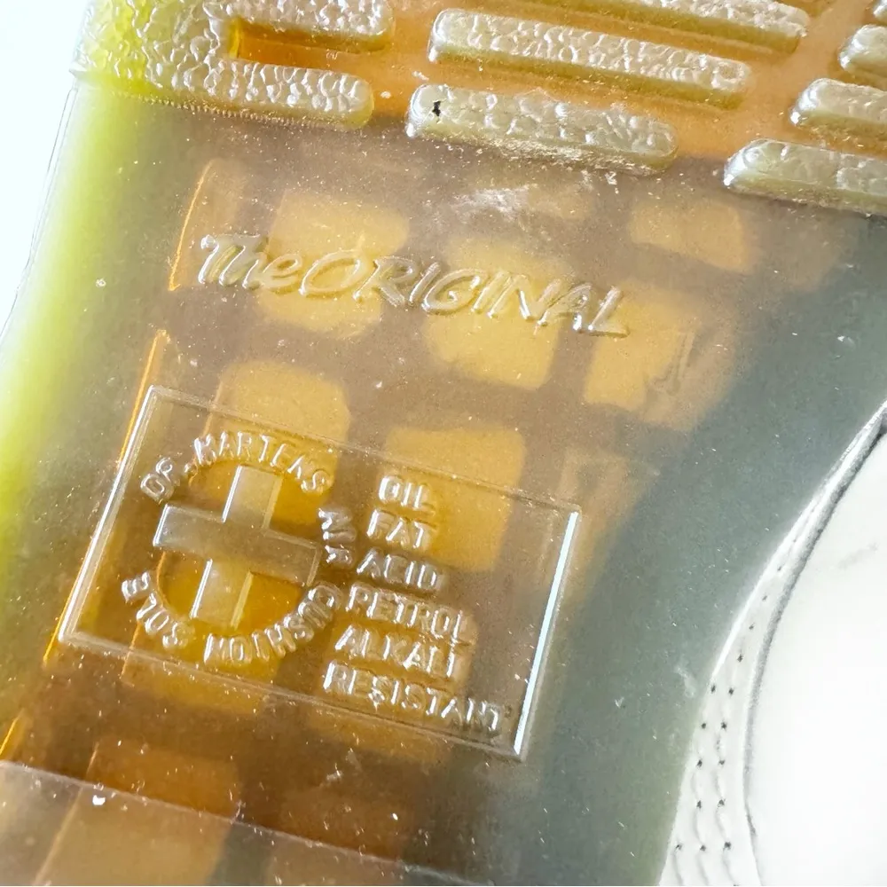 Doc Martens White Leather 11821 Boot 8 Eye AirWair Bouncing Soles Women’s Size 6 - Image 13