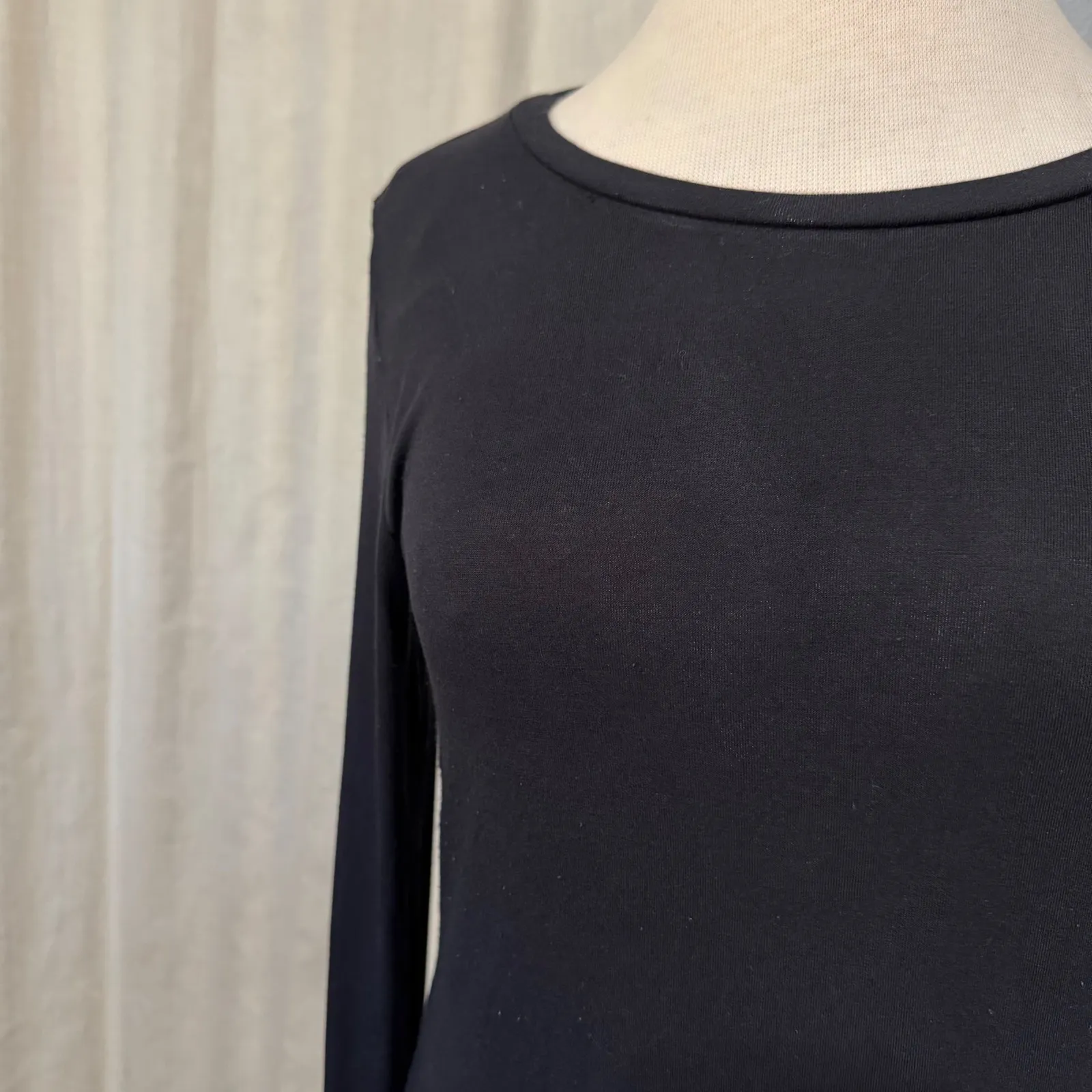 Old Navy  Luxe Black Long Sleeve Crew Neck Tunic Top Womens Size M - Image 2