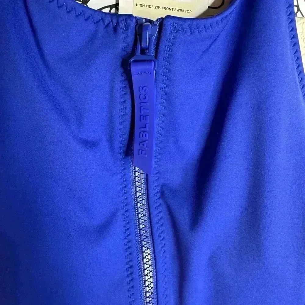 Fabletics High Tide Zip-Front Swim Top size medium - Image 5
