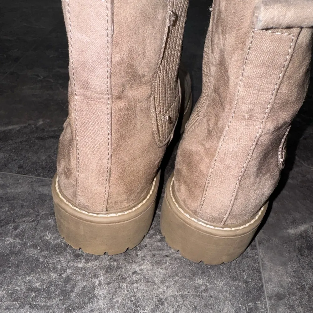 Black Rivet Sienna Chelsea Boots Size 9.5 - Image 8