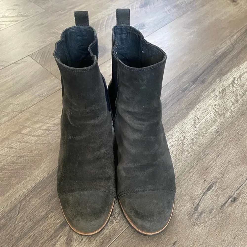 UGG Pax Chelsea Wedge Bootie Suede Dark Brown 10 - Image 2