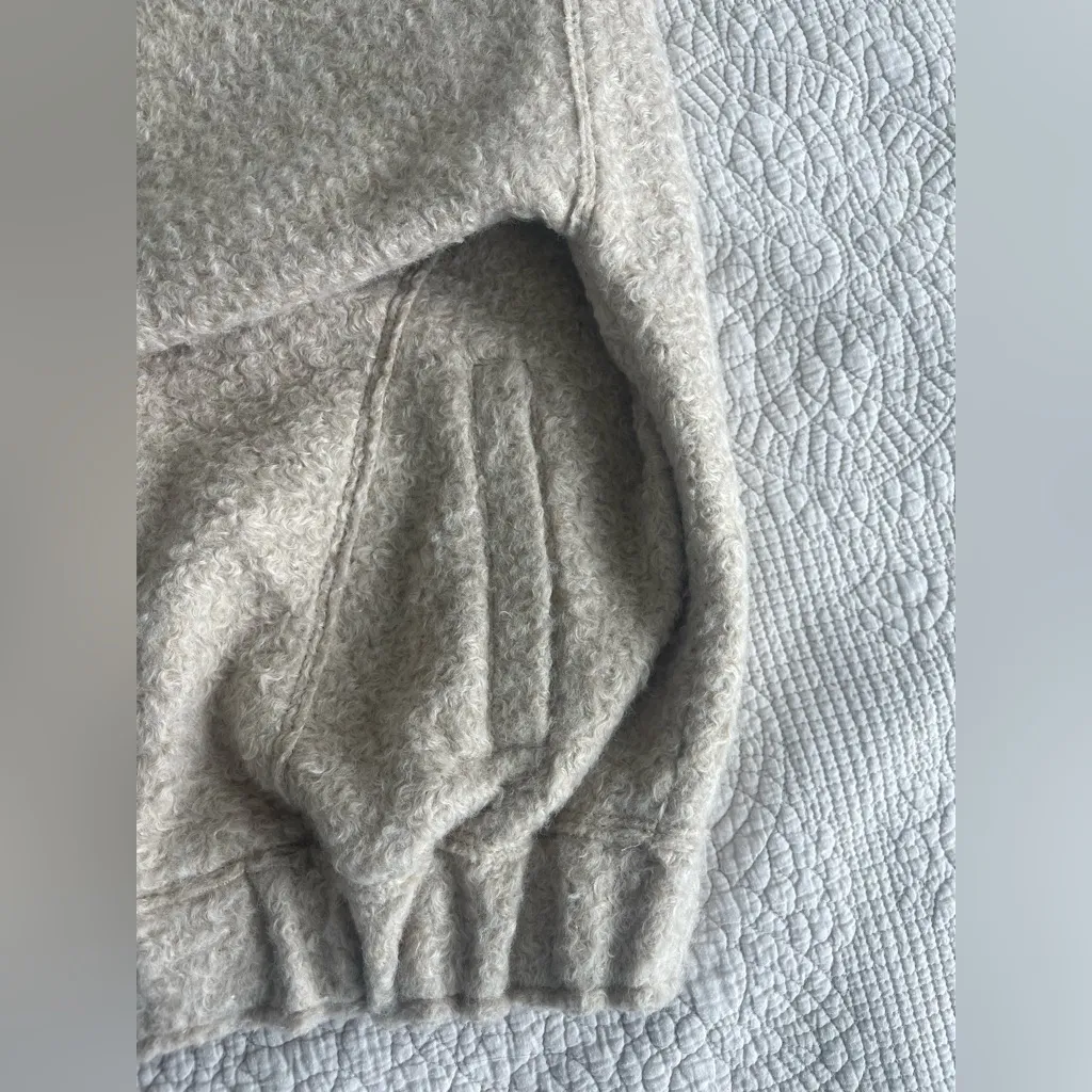 BLOGGERS FAV ! ZARA BEIGE BOUCLE TAN BOMBER JACKET M-L - Image 6