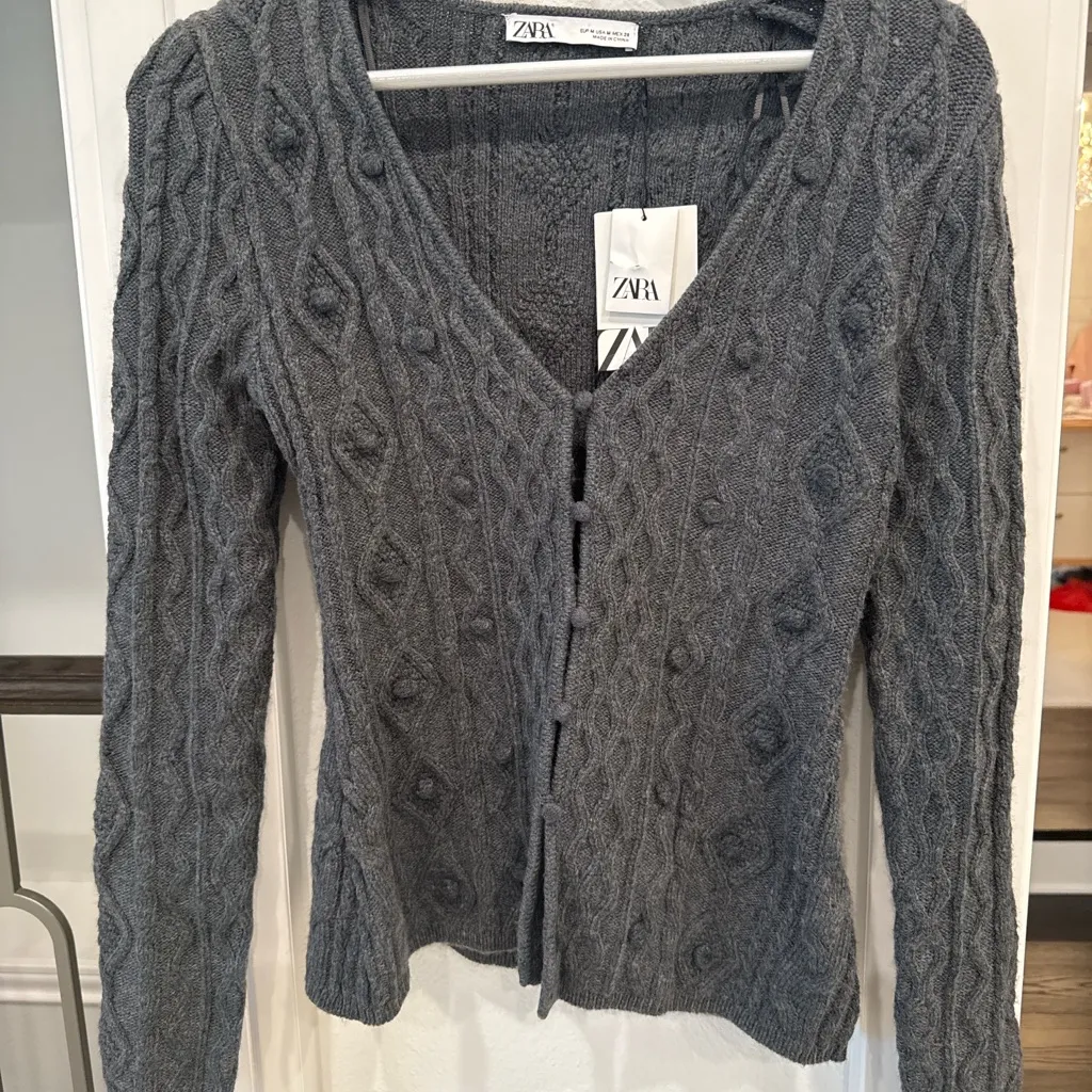 ZARA Gray Cable Knit Button Front Cardigan Sweater Size Medium NWT - Image 2