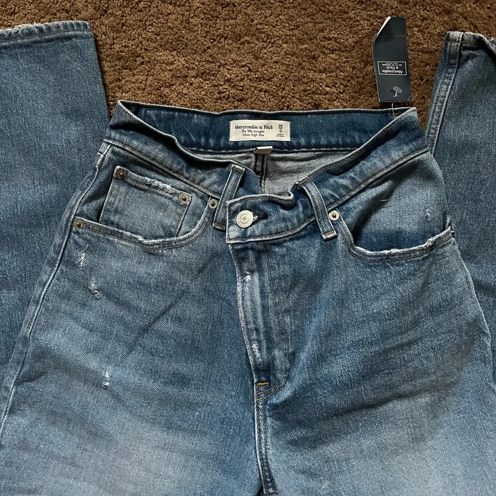 NWT Abercrombie & Fitch 90’s Straight Jeans Ultra High Rise Curve Love - Image 2
