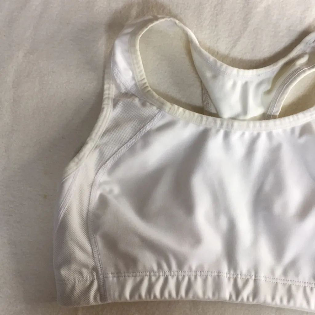 B8 New Balance Sports Bra Off-White Size 32C-D & 34C - Image 2