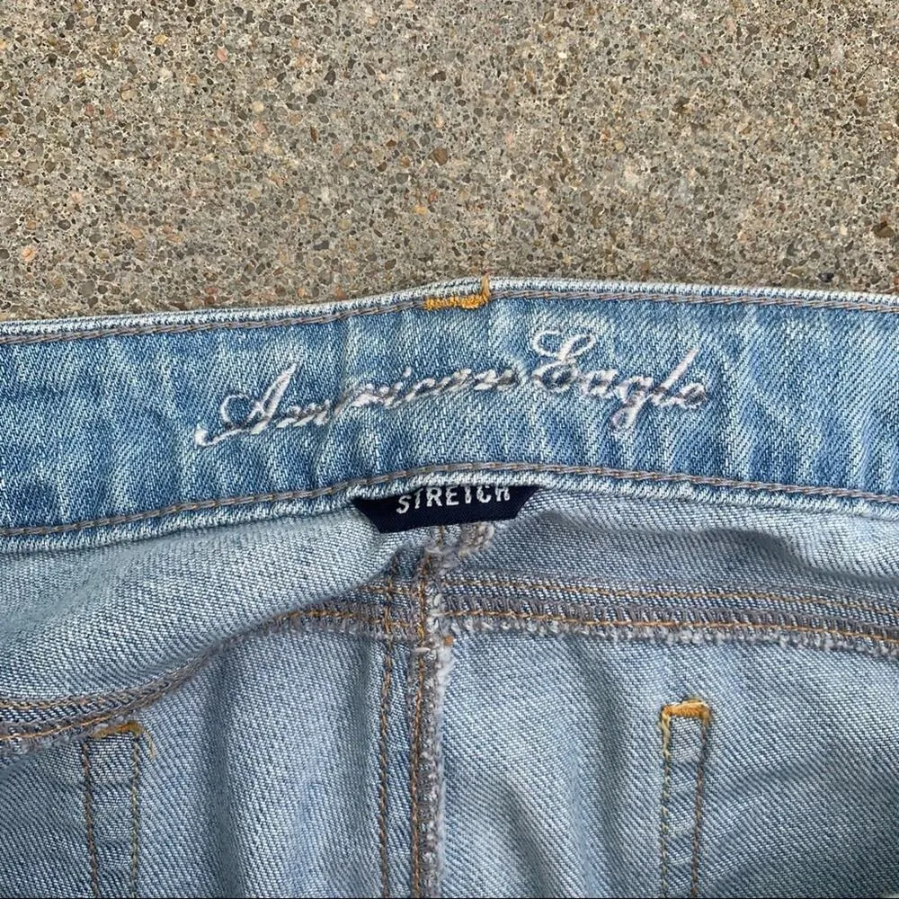 AEO light wash distressed skinny jeans STRETCH 6 REGULAR - Image 3