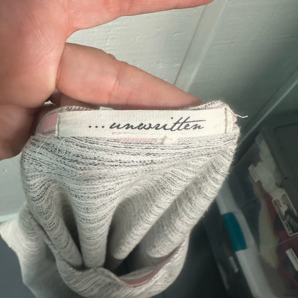 Unwritten Gray Top See Measurements EUC - Image 7