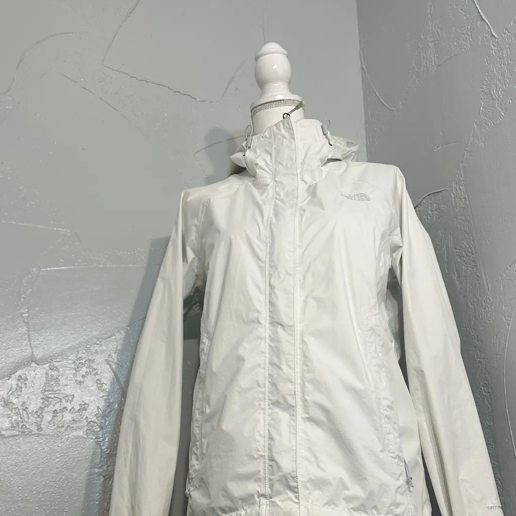 The North Face DryVent Women’s Jacket – White Waterproof-Feel. - Image 12