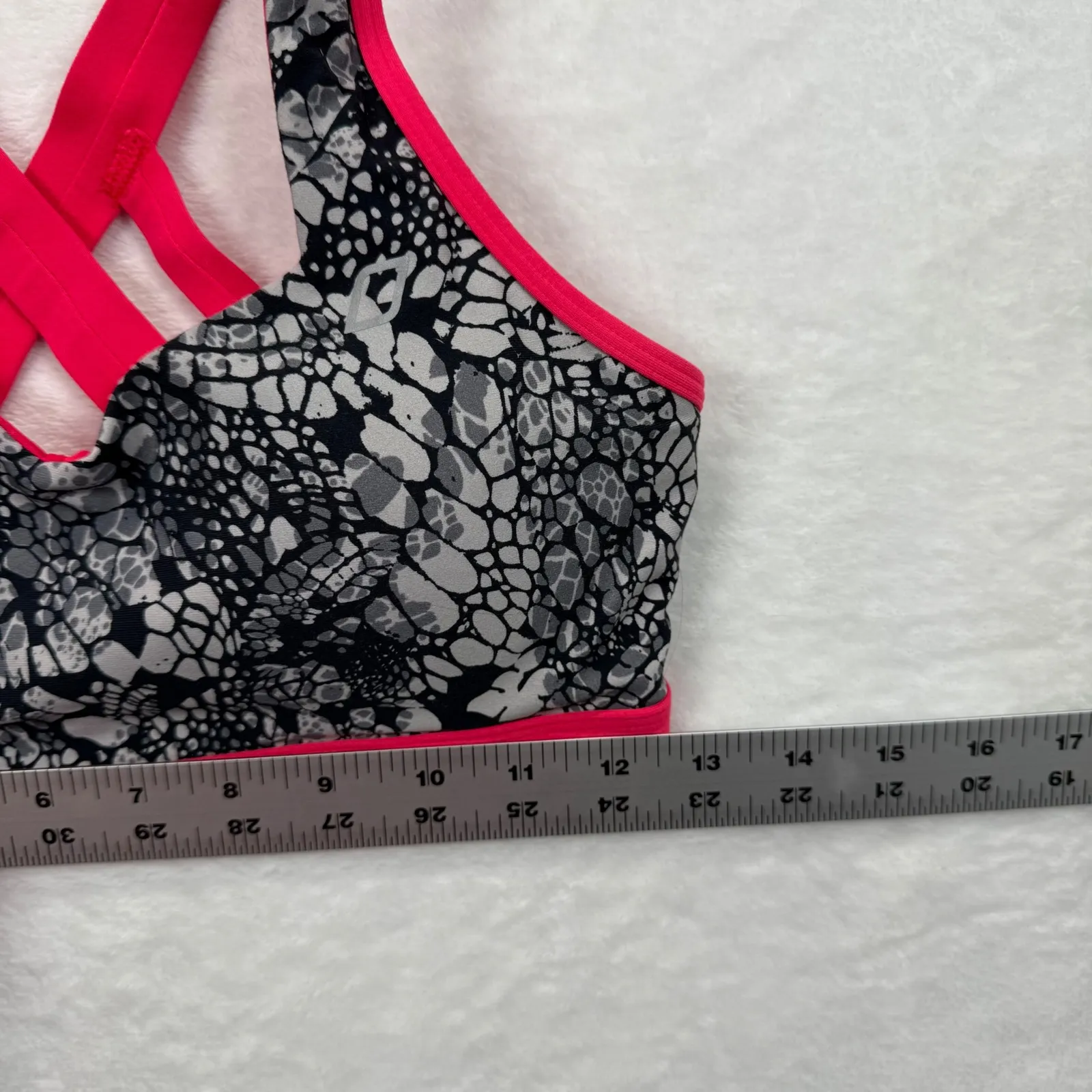 Lorna Jane Active Sports Bra Criss Cross Back Snake Print Hot Pink‎ Trim M - Image 2