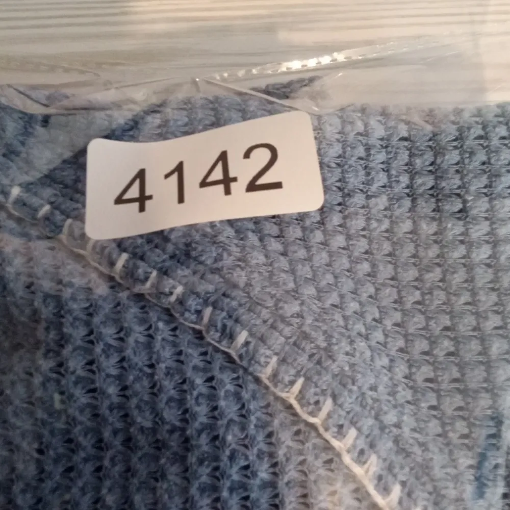 Sundance V Neck Blue Long Sleeve Waffle Knit Size Medium Women - Image 6