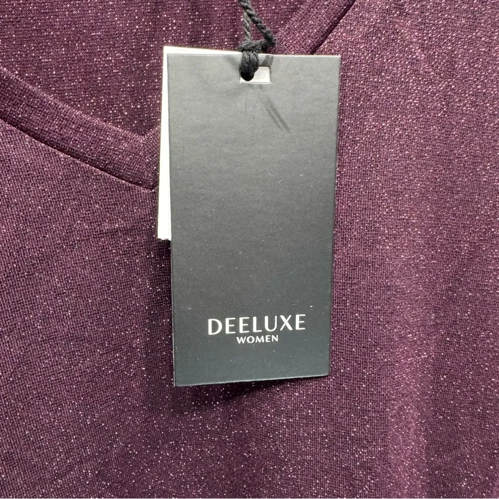 Deep Burgundy Wine V Neck Glowy Sparkle T Shirt Women’s Size XL - Image 10