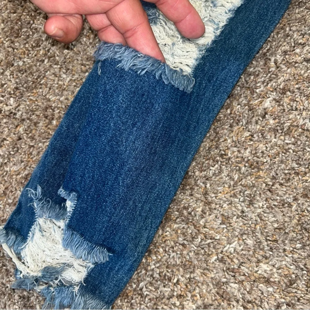 American Bazi Women’s High Waist Distressed Blue Jeans Sz 7 - Image 8