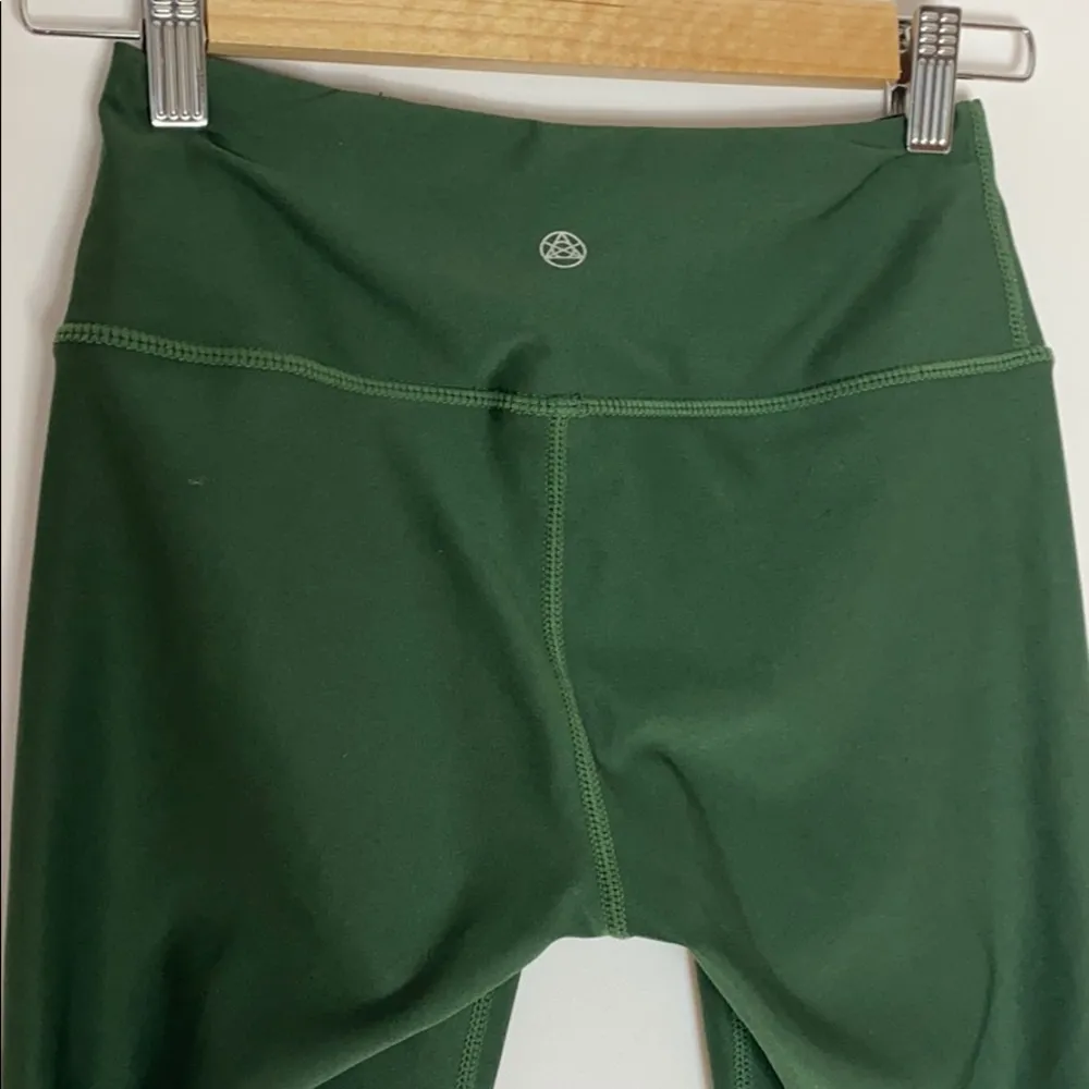 Tesla green full length leggings - Image 5