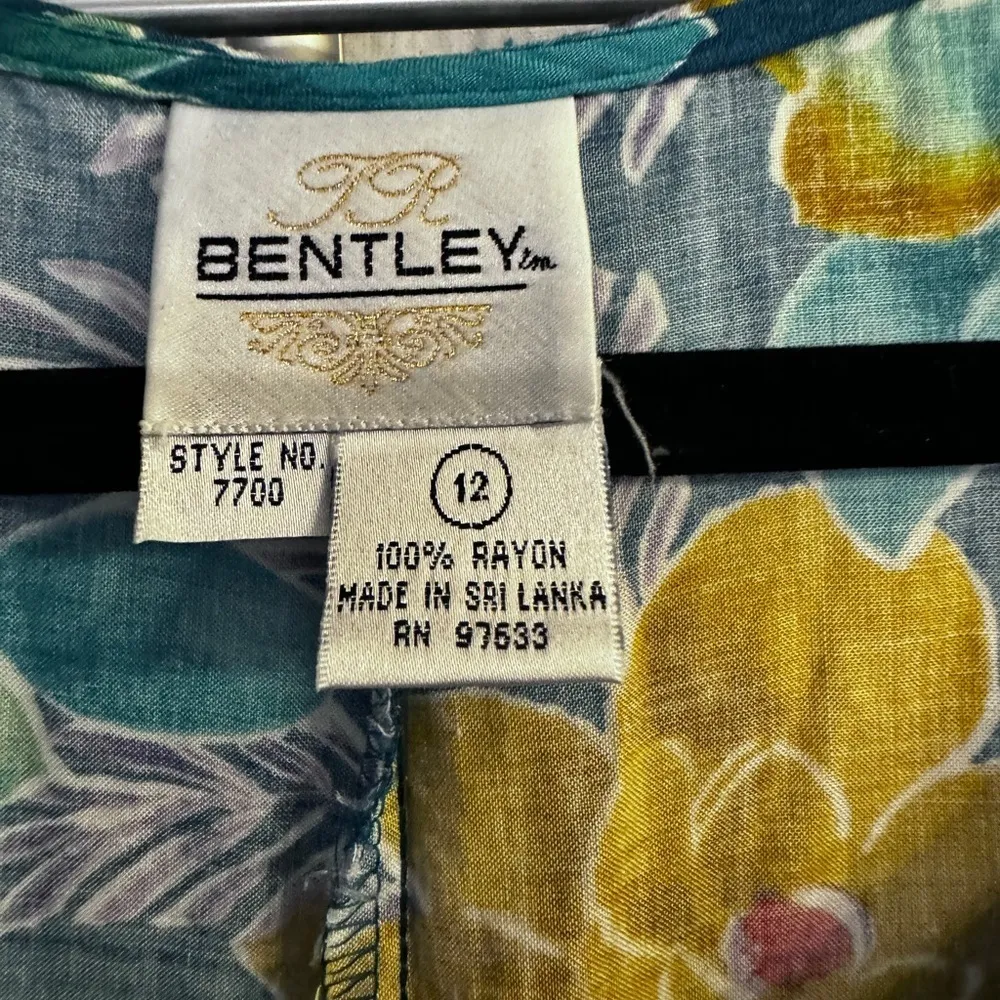 Vintage TR Bentley maxi dress size 12 white flowers blue flowey - Image 4