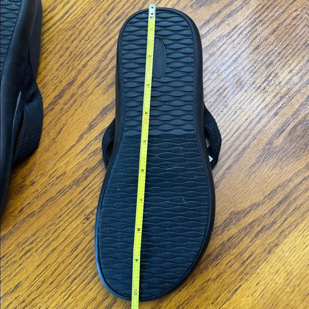 2 pairs of black sandals Vionic Tide II Flip Flop and no brand flip flop size 8 - Image 13
