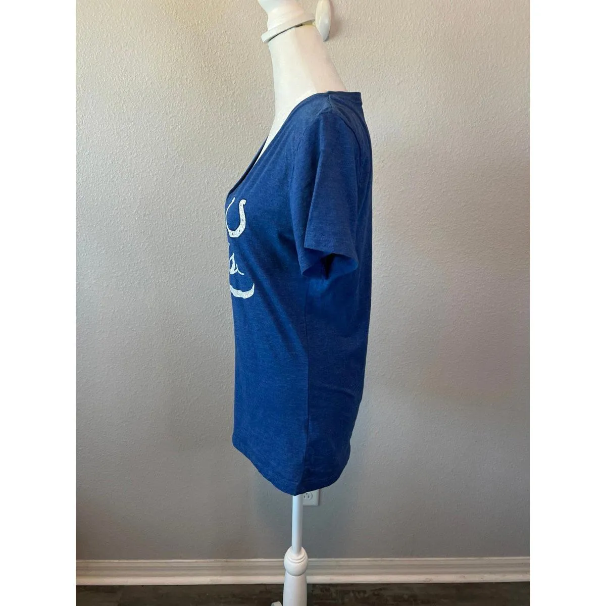 NFL Team Apparel Indianapolis Colts Graphic TShirt Blue Size Large - Image 4