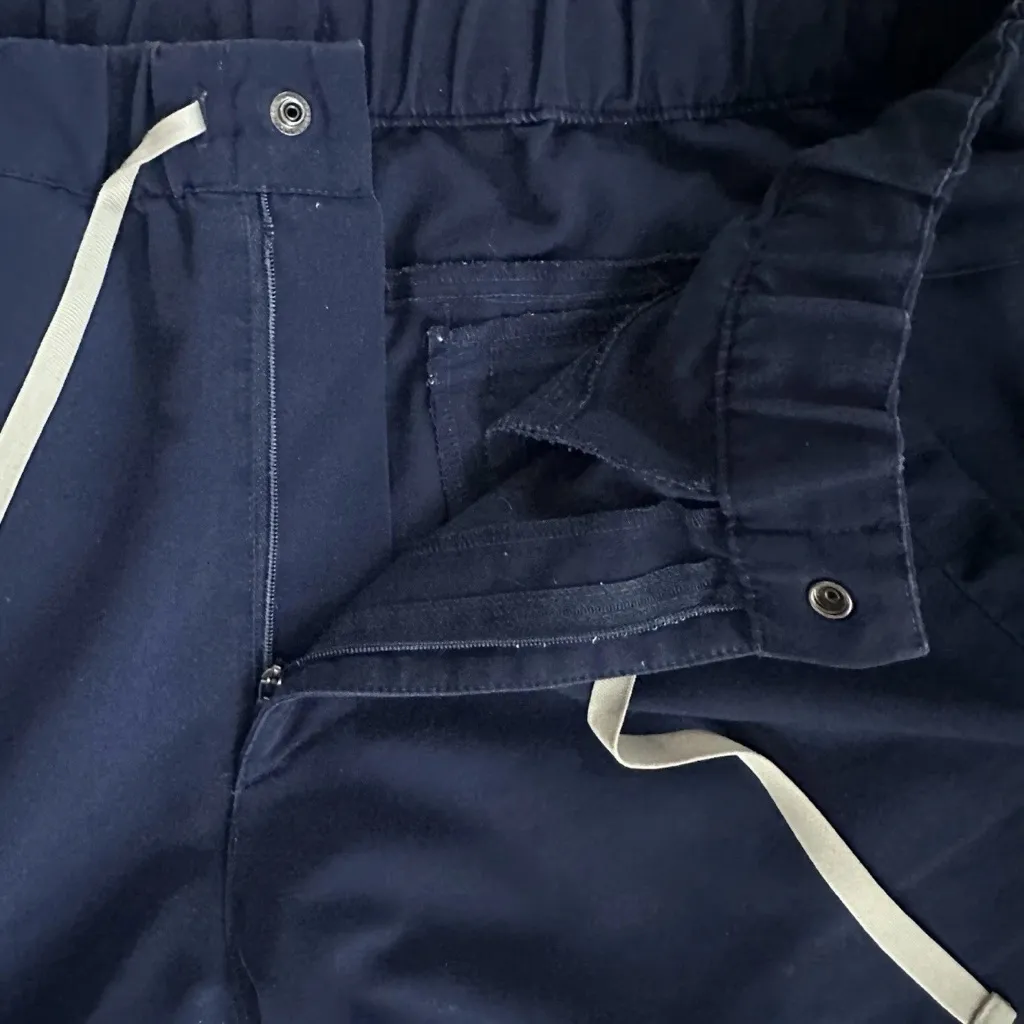 FIGS Technical Collection Scrub Pants Women’s M Navy Cargo Drawstring Zip Pocket - Image 4