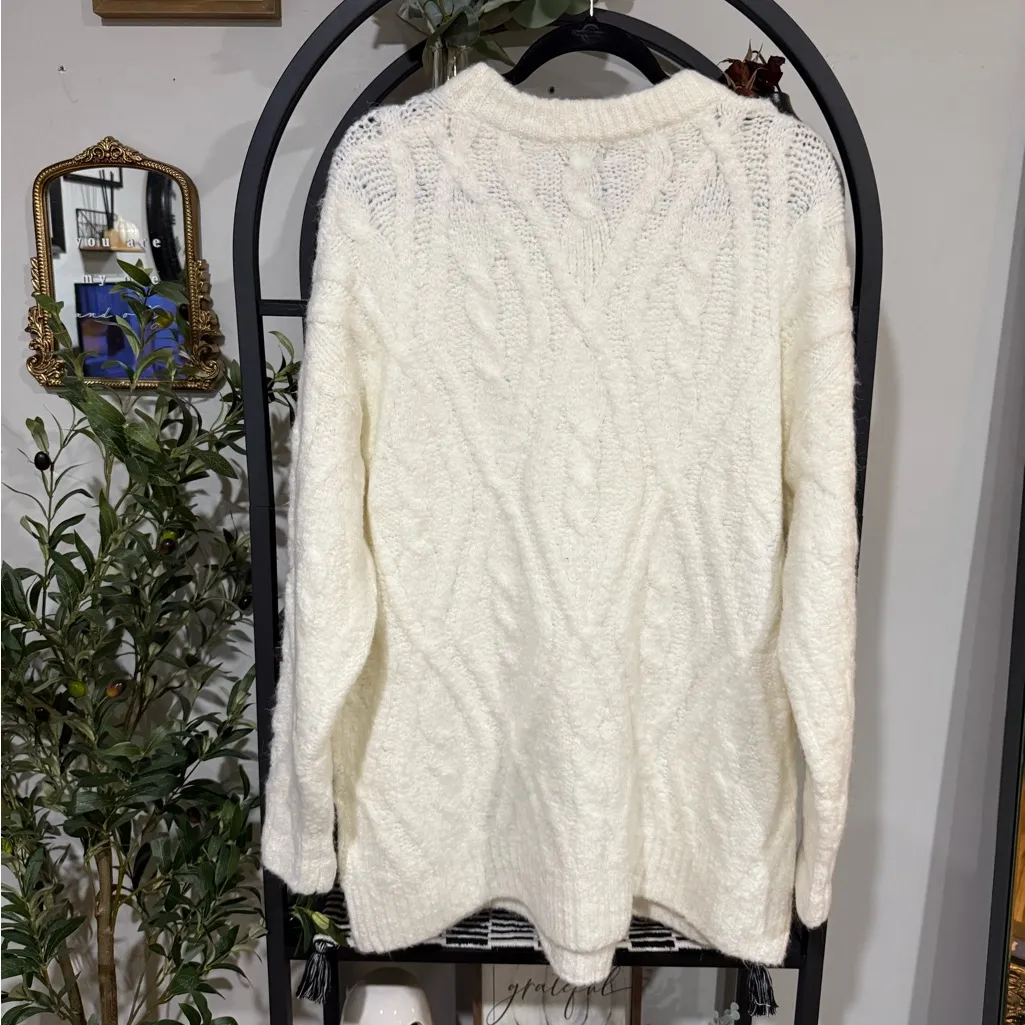 Coco + Carmen Elegant Cream Knit Sweater - Image 6