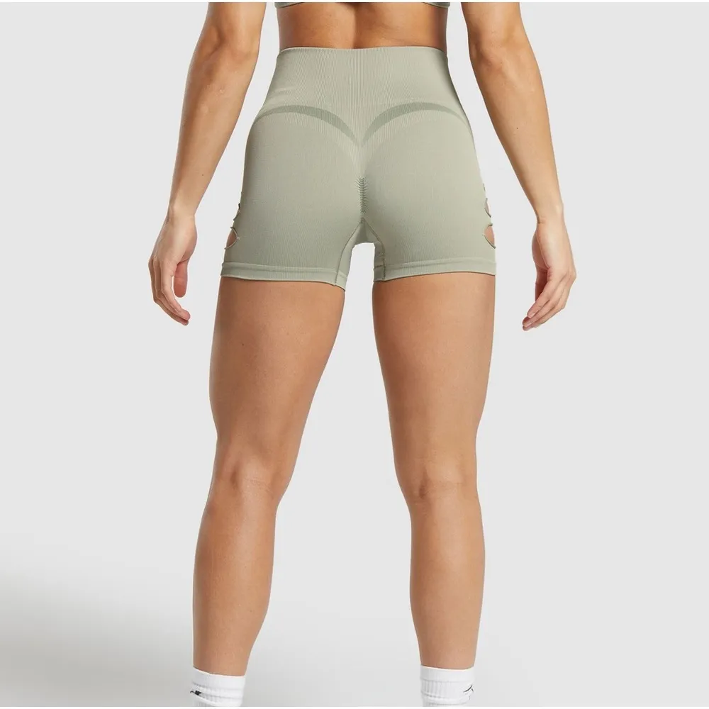 GAINS SEAMLESS RIPPED SHORTS - Image 3