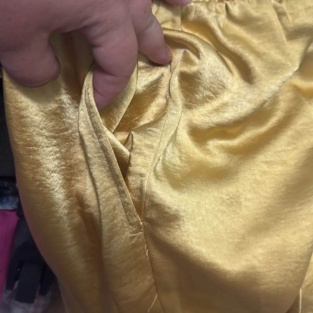 Lili Sidonio Metallic Gold Trousers Medium - Image 4