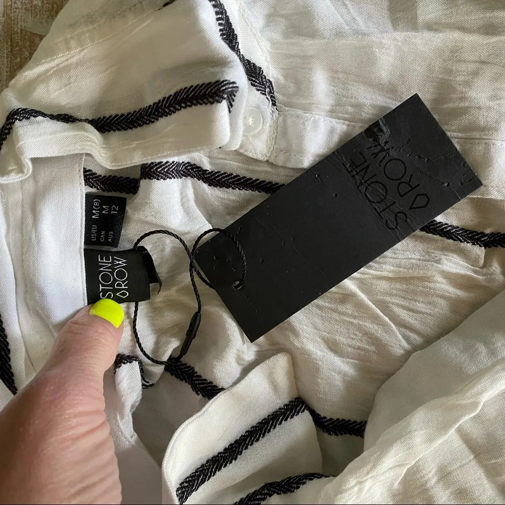🤍Stone Row  Top- Med NWT🤍 - Image 14
