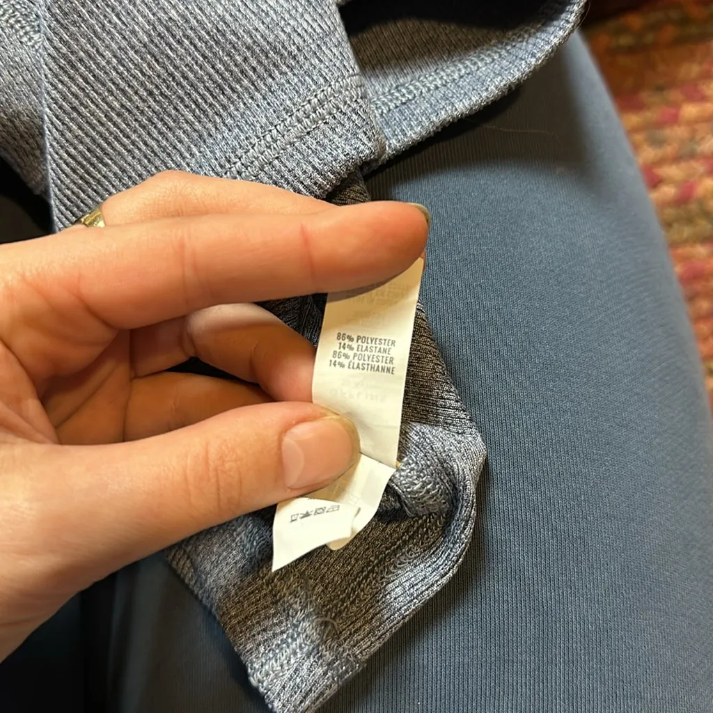 NWOT AERIE BLUE RIBBED MOCK NECK LONG SLEEVE ATHLETIC STRETCH CROP TOP - Image 3