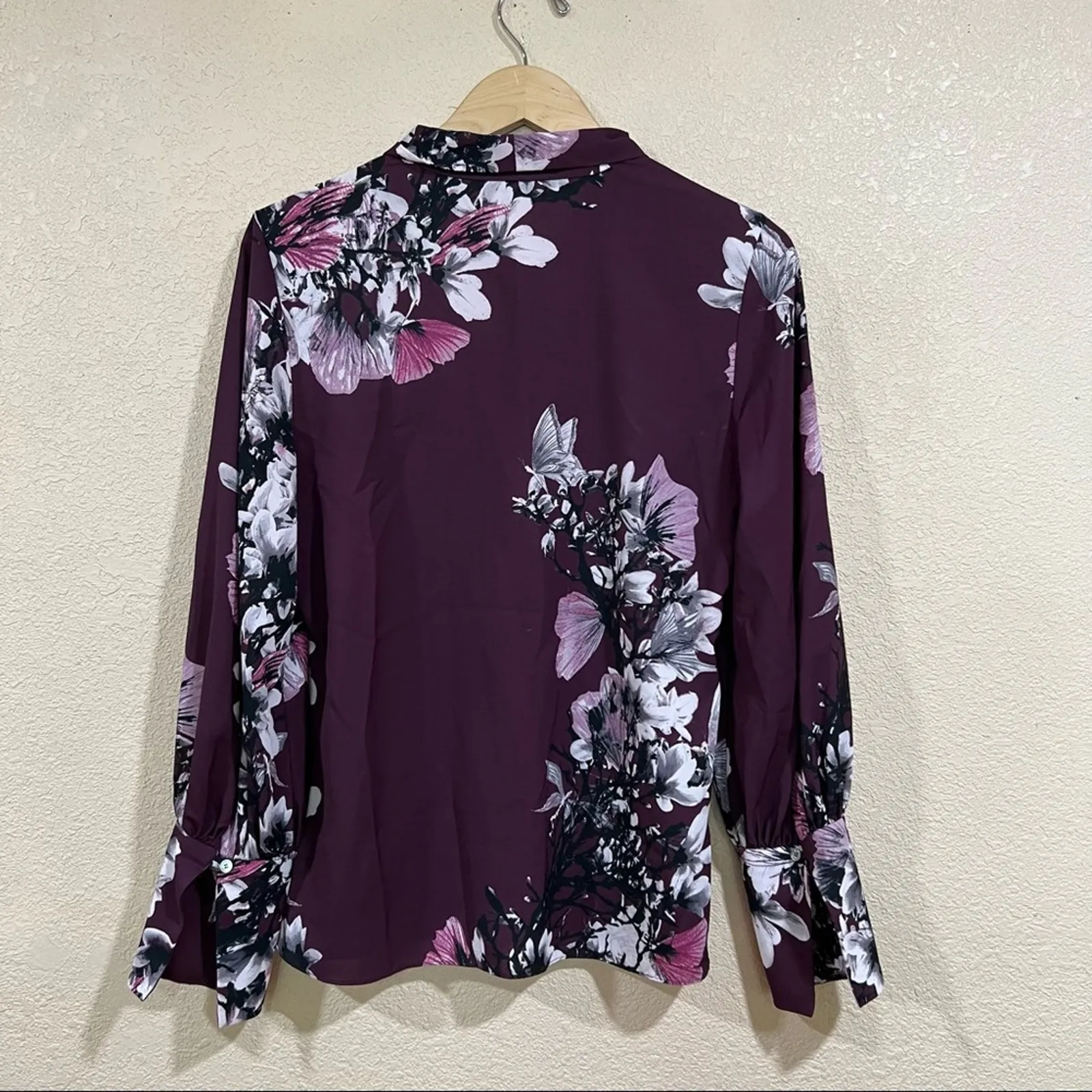 Natori Purple Floral Neck Tie Button Down Blouse - Image 10