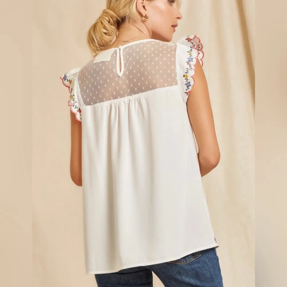 TRIBE womens small dainty ivory babydoll top flutter sleeves & floral design - Image 4