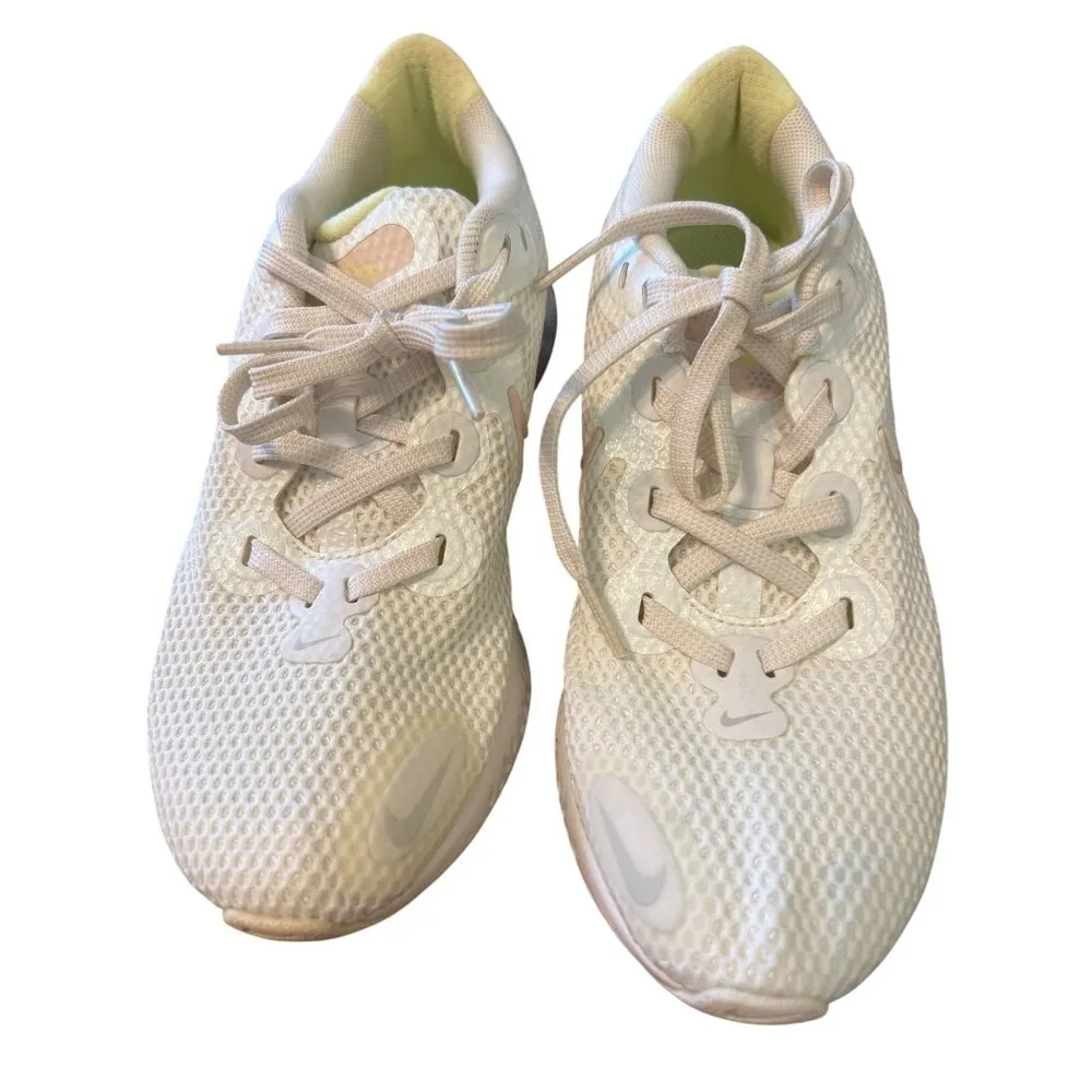 Nike Renew Run Tennis Shoes Sneakers CK6360-102 White Light Pink Size 6 NWOT - Image 2