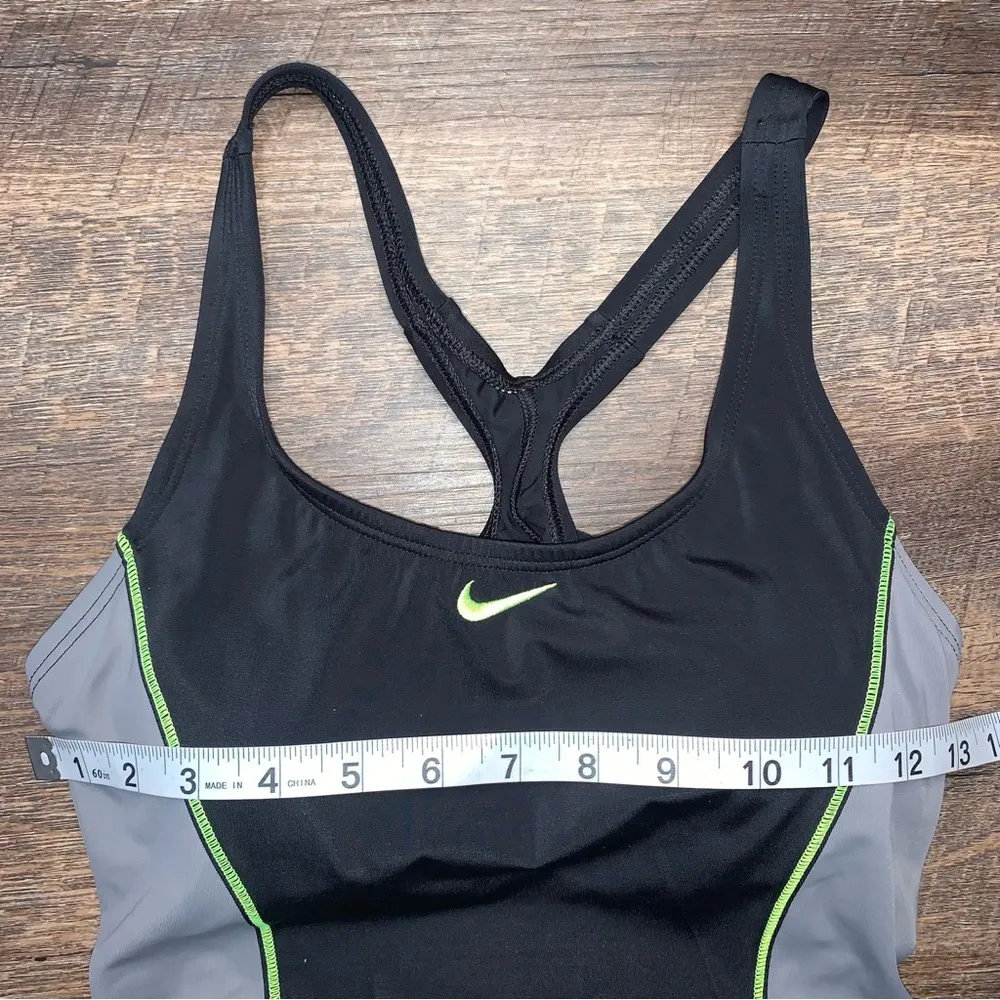 Nike Color Surge Powerback Black One Piece Swimsuit Bathing Suit Size Medium - Image 12