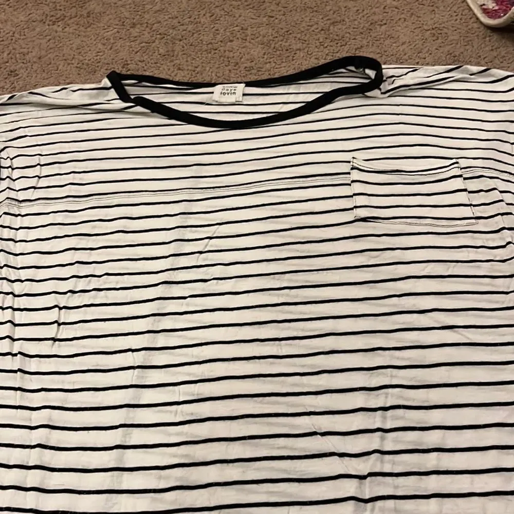 Some days lovin medium tee - Image 5